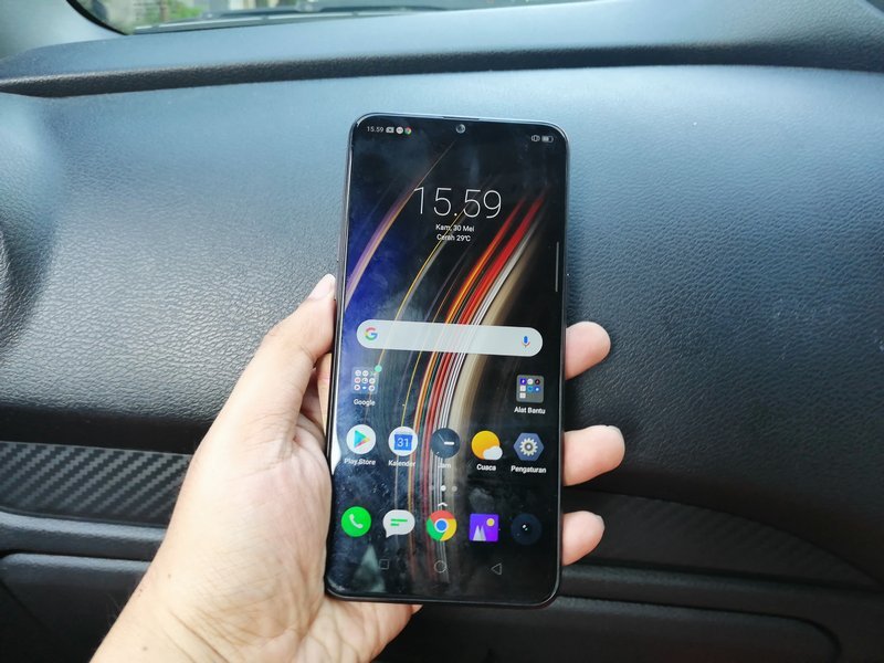 Realme 3 Pro, Benar-Benar Flagship untuk Anak Muda 3