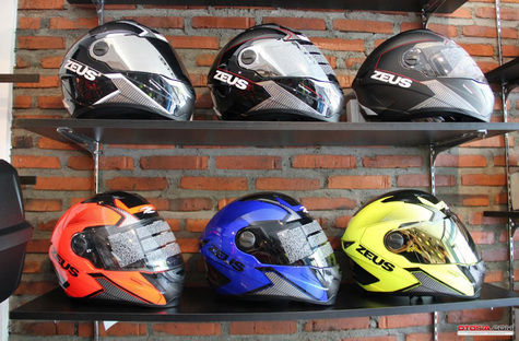 5 Hal yang Perlu Kamu Perhatikan agar Helm Tetap Nyaman dan Aman saat Digunakan! 5