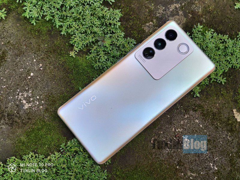 Menjajal Vivo V27 5G: Kamera Mantap, Desain Cantik